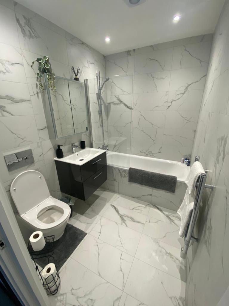 Hemel Apartments- Tranquil Haven Apartment