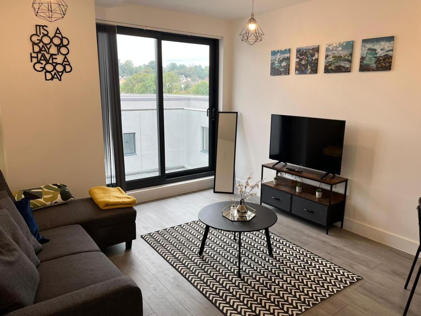 Hemel Apartments- Tranquil Haven Apartment